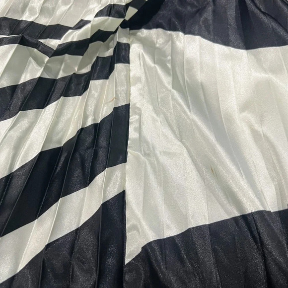 NWT Karishma Green Black Halter Formal Gown $150 - Picture 12 of 12